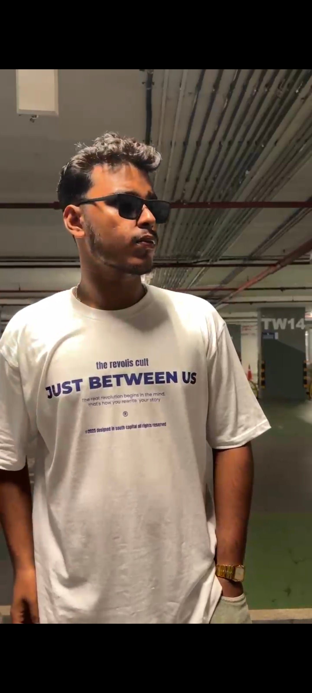 JUST BETWEEN US - Minimalist Statement T-Shirt